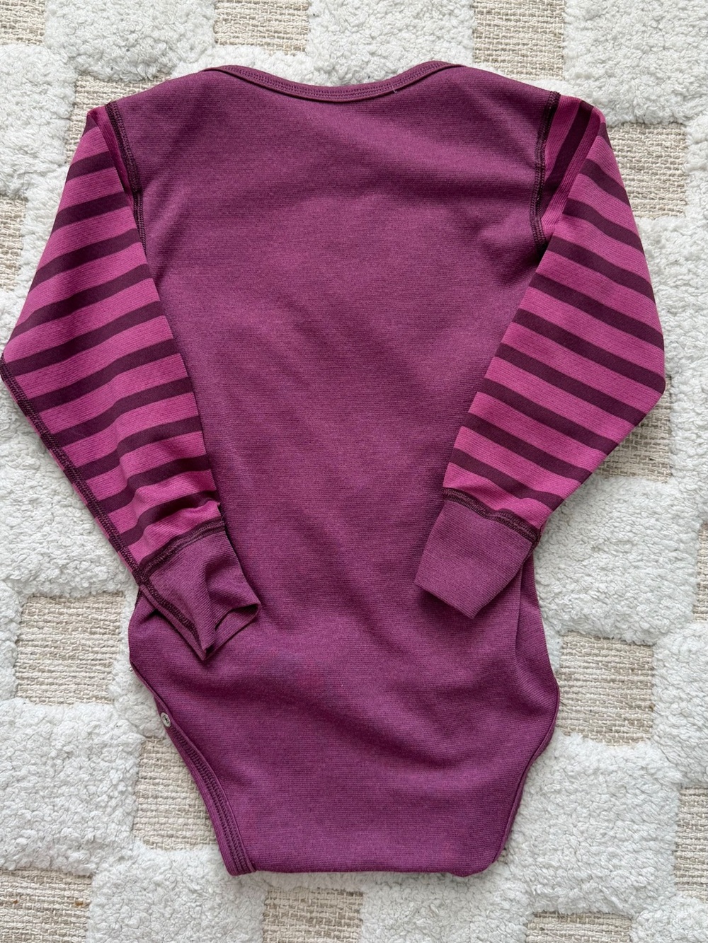Patagonia Toddler Capilene Midweight Baselayer Set in Berry Pink - Picture 6 of 9
